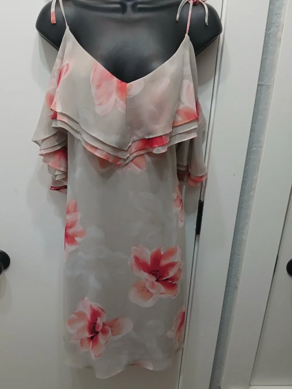 calvin klein grey floral dress | Dresses | Calvin Klein Wispy Floral print